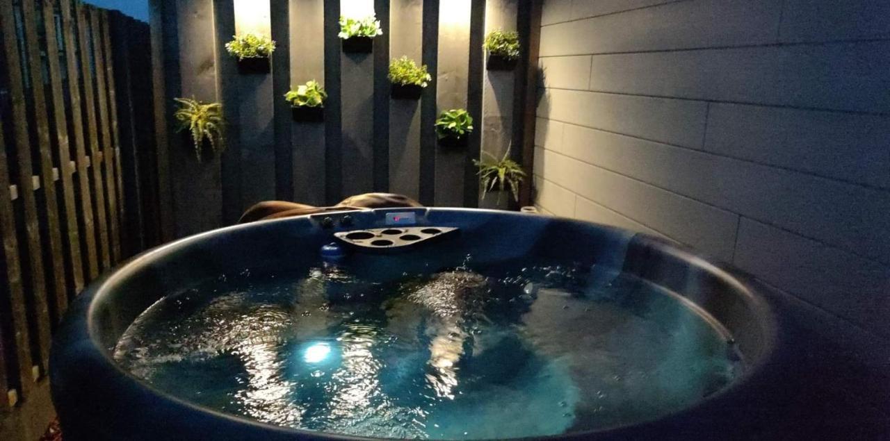 Maas Chalet Aldeneik Маасейк Экстерьер фото